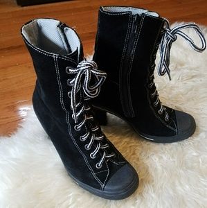 Heeled leather converse